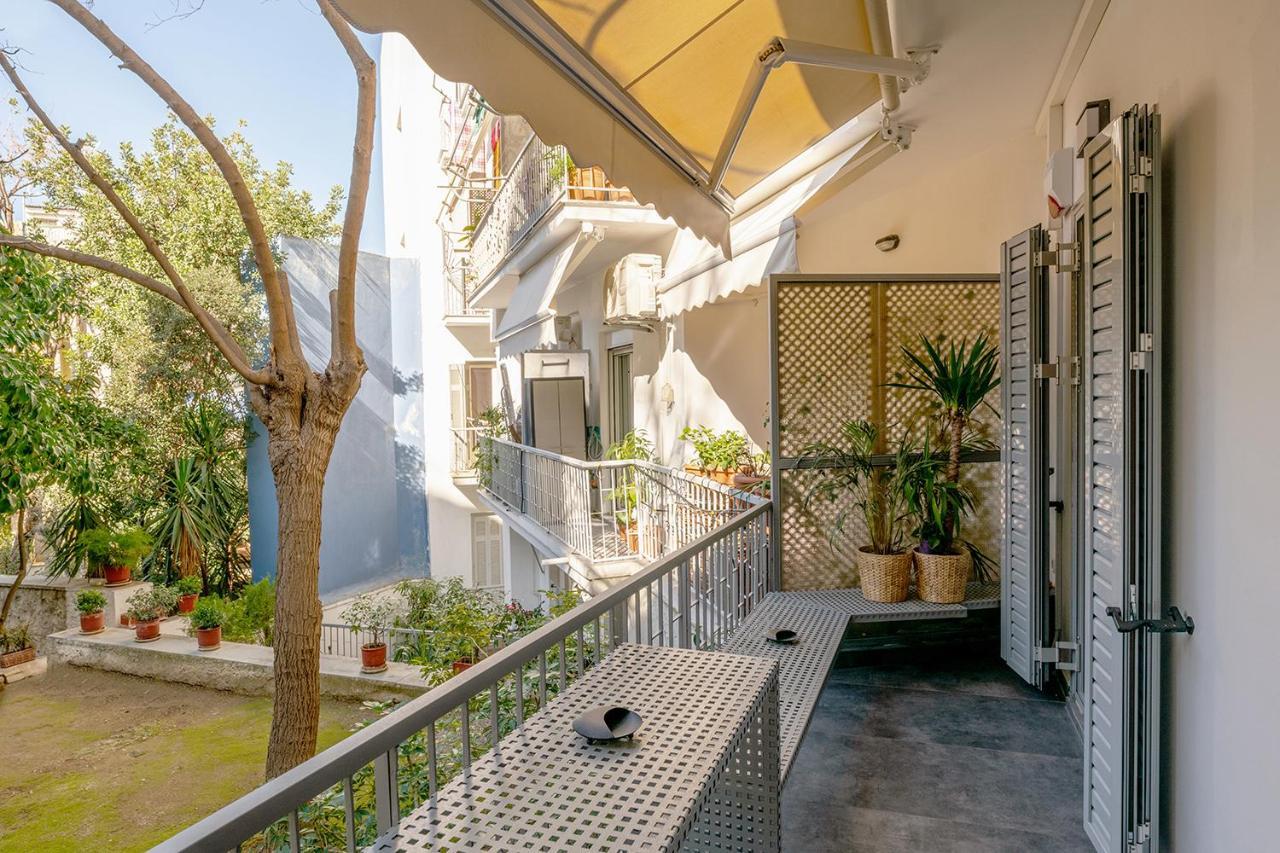 Апартаменты Secret Garden Downtown Афины Экстерьер фото