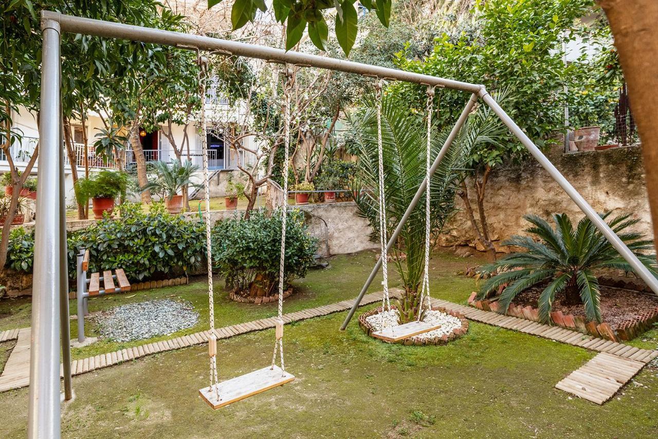 Апартаменты Secret Garden Downtown Афины Экстерьер фото